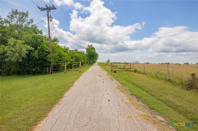1967 Fleming Prairie Road, Victoria, TX 77905