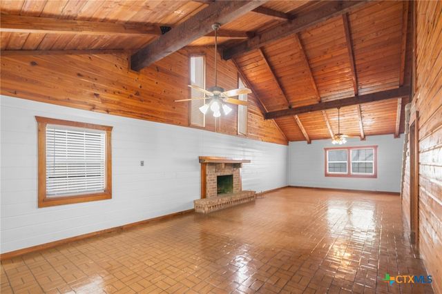 1967 Fleming Prairie Road, Victoria, TX 77905