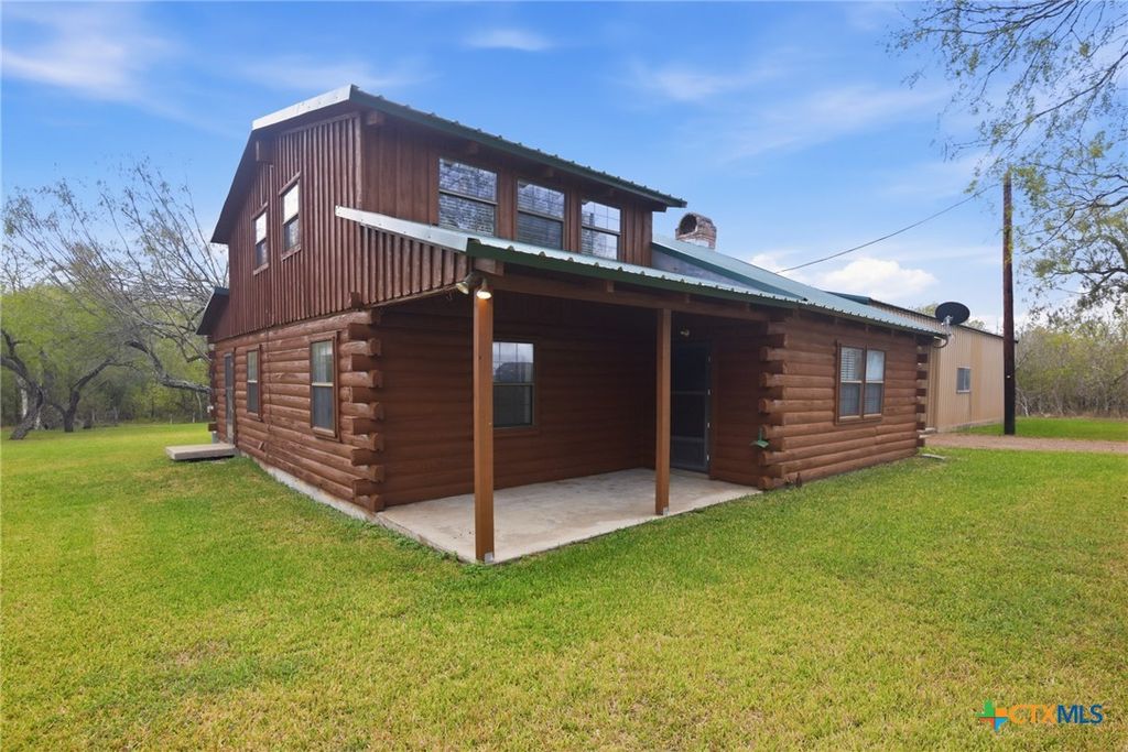 1967 Fleming Prairie Road, Victoria, TX 77905