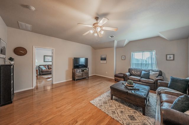 5517 Seabury Drive, Fort Worth, TX 76137