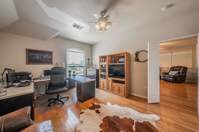 5517 Seabury Drive, Fort Worth, TX 76137