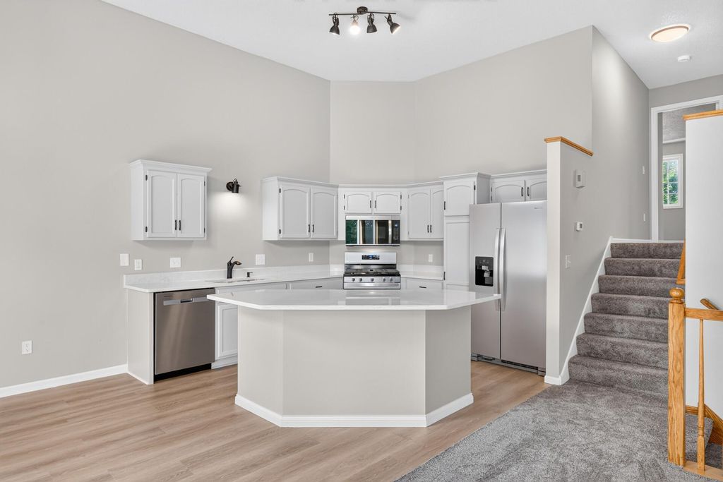 22413 Evergreen Circle, Forest Lake, MN 55025 — photo 4
