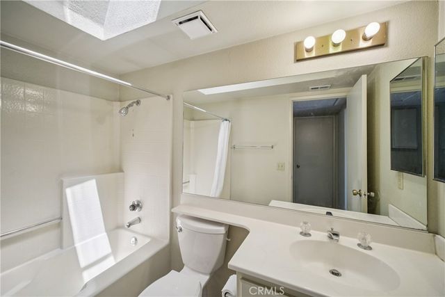 2633 E Avenue Q15, Palmdale, CA 93550