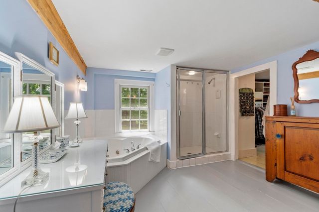 44 Andover St, North Andover, MA 01845