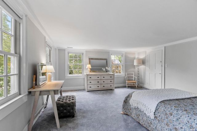 44 Andover St, North Andover, MA 01845