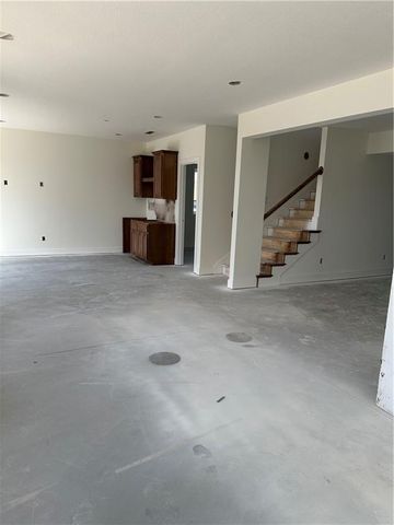 13755 NW 70th Street, Parkville, MO 64152