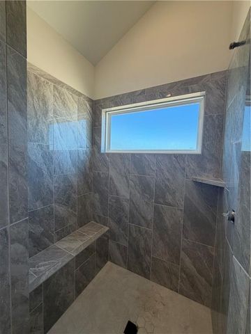 13755 NW 70th Street, Parkville, MO 64152