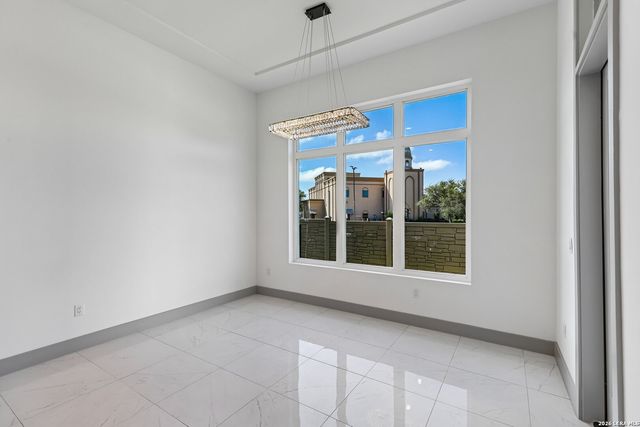 5226 BREEZE WAY, San Antonio, TX 78249