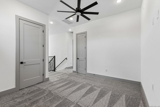 5226 BREEZE WAY, San Antonio, TX 78249