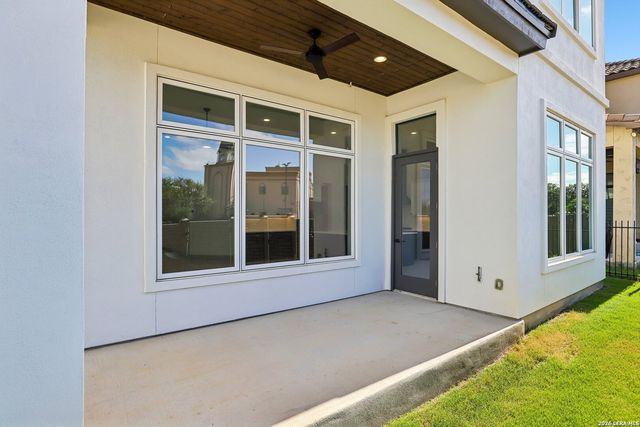 5226 BREEZE WAY, San Antonio, TX 78249
