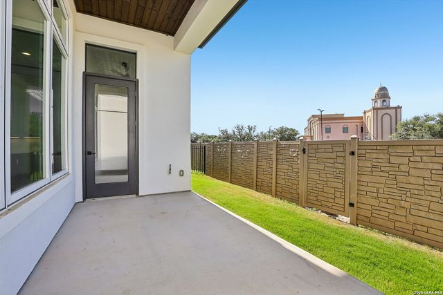 5226 BREEZE WAY, San Antonio, TX 78249