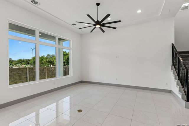 5226 BREEZE WAY, San Antonio, TX 78249