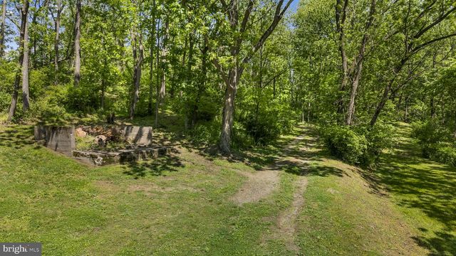 111 GARFIELD RD, Mohrsville, PA 19541