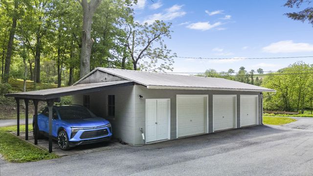 111 GARFIELD RD, Mohrsville, PA 19541