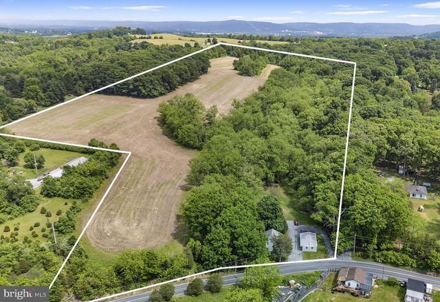 111 GARFIELD RD, Mohrsville, PA 19541
