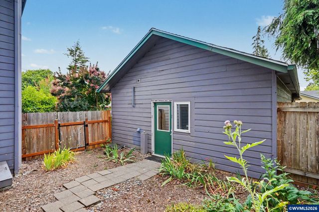 3204 NW Grant Av, Corvallis, OR 97330