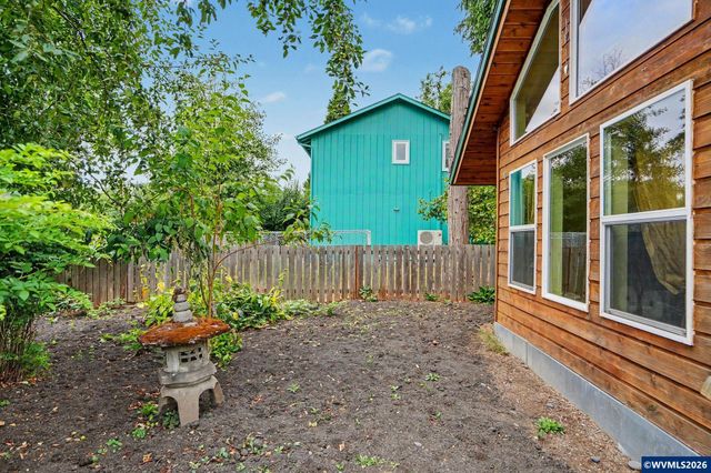 3204 NW Grant Av, Corvallis, OR 97330