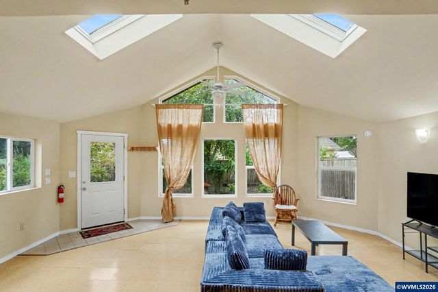 3204 NW Grant Av, Corvallis, OR 97330