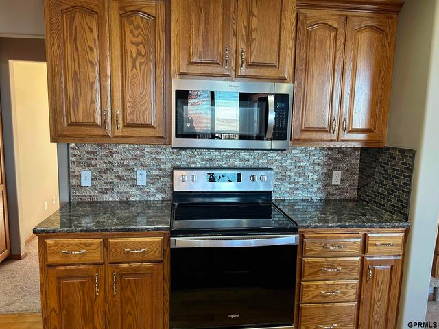 17212 Chutney Drive, Omaha, NE 68136