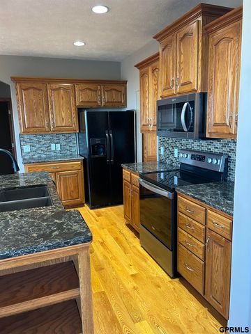 17212 Chutney Drive, Omaha, NE 68136