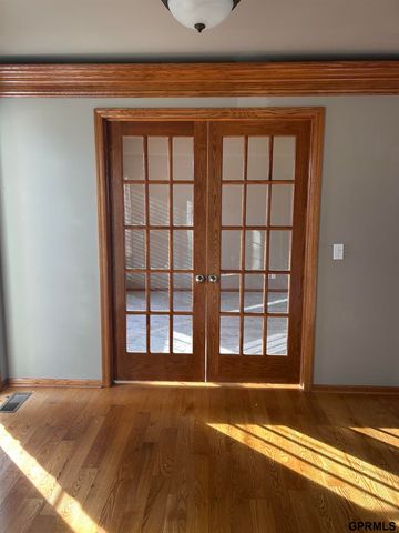 17212 Chutney Drive, Omaha, NE 68136