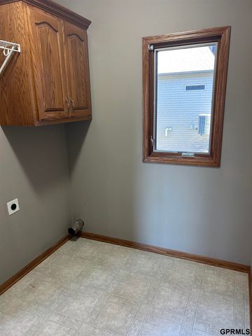 17212 Chutney Drive, Omaha, NE 68136