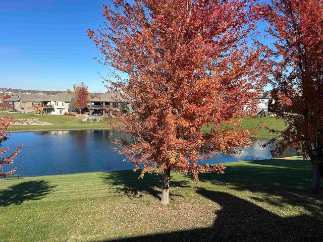 17212 Chutney Drive, Omaha, NE 68136