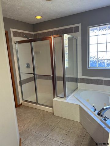 17212 Chutney Drive, Omaha, NE 68136