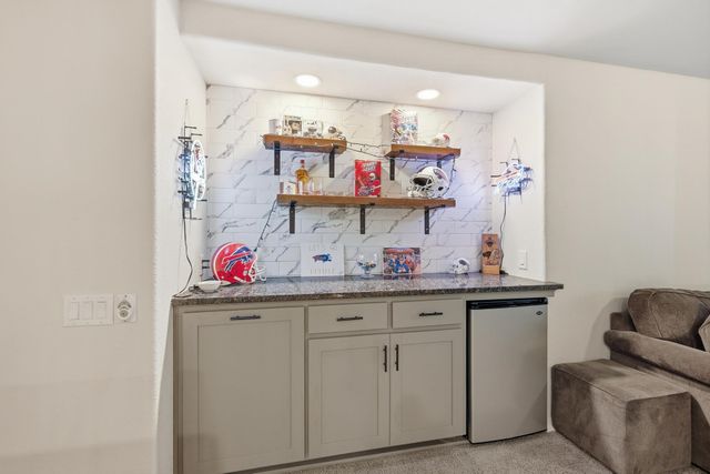 342 Hill Creek Lane, Grapevine, TX 76051
