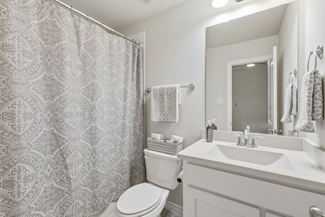 342 Hill Creek Lane, Grapevine, TX 76051