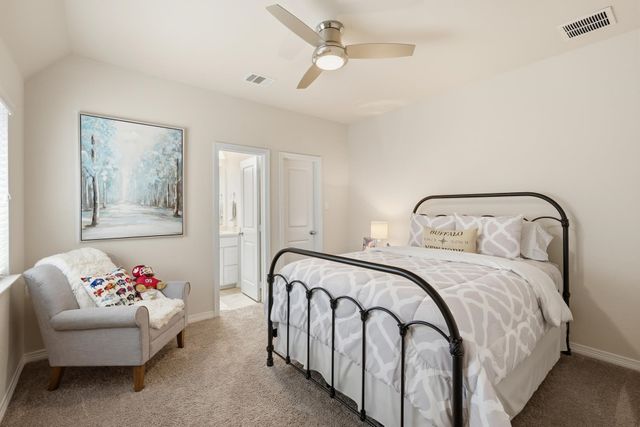 342 Hill Creek Lane, Grapevine, TX 76051
