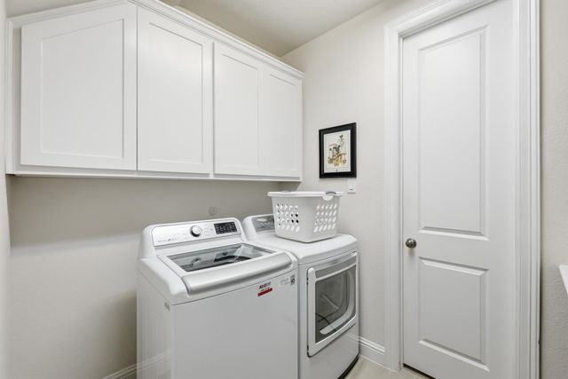 342 Hill Creek Lane, Grapevine, TX 76051