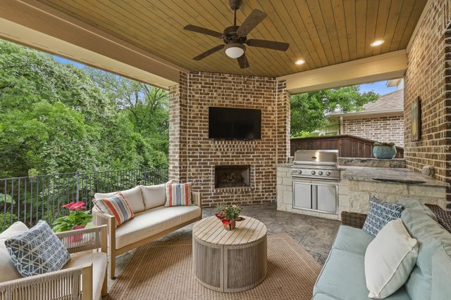 342 Hill Creek Lane, Grapevine, TX 76051
