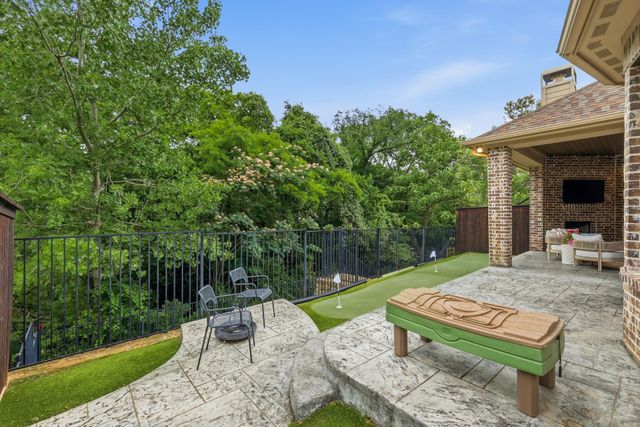 342 Hill Creek Lane, Grapevine, TX 76051