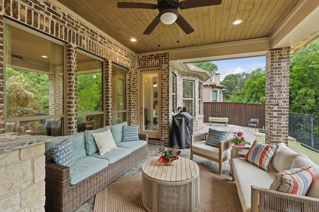 342 Hill Creek Lane, Grapevine, TX 76051