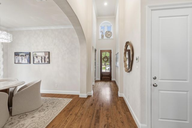 342 Hill Creek Lane, Grapevine, TX 76051