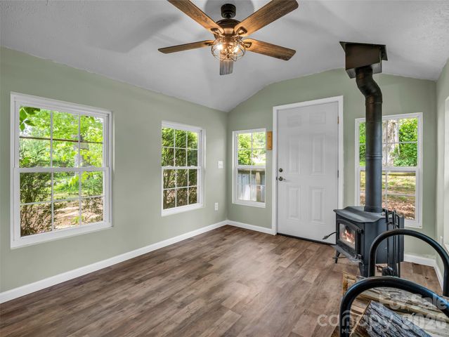 1916 Old Spartanburg Road, Hendersonville, NC 28792