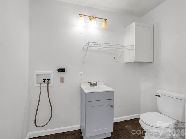 1916 Old Spartanburg Road, Hendersonville, NC 28792