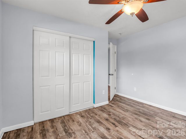 1916 Old Spartanburg Road, Hendersonville, NC 28792