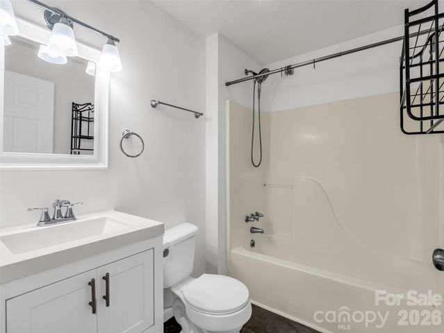 1916 Old Spartanburg Road, Hendersonville, NC 28792