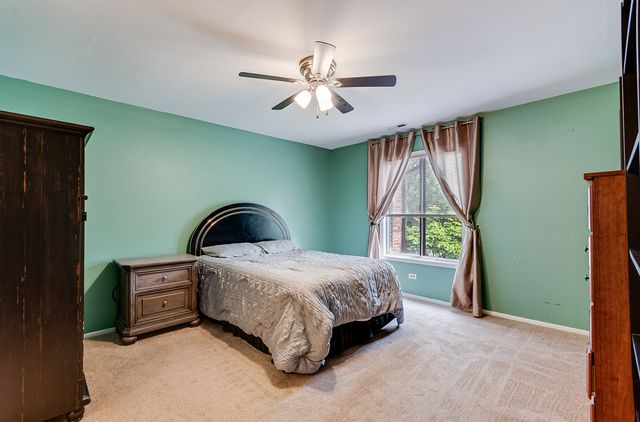 11240 Sycamore Lane 60D, Palos Hills, IL 60465