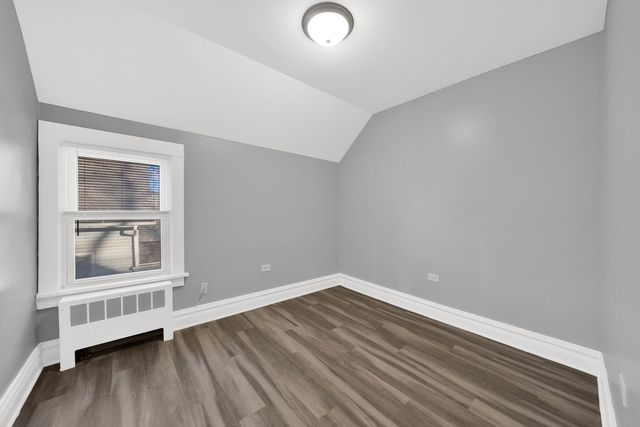 1915 VERMONT Street, Blue Island, IL 60406