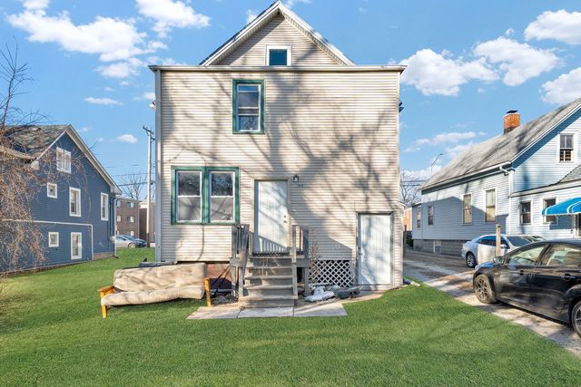 1915 VERMONT Street, Blue Island, IL 60406