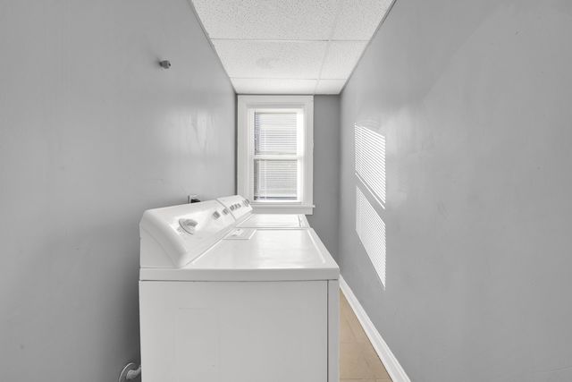 1915 VERMONT Street, Blue Island, IL 60406