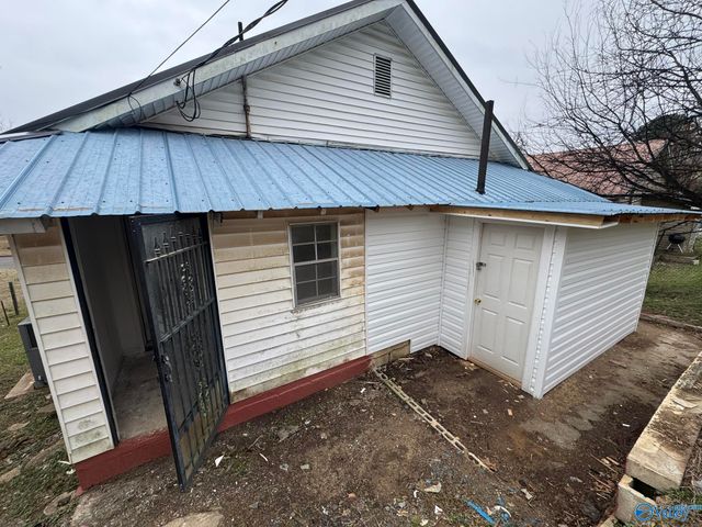 16 Little Street, Gadsden, AL 35904