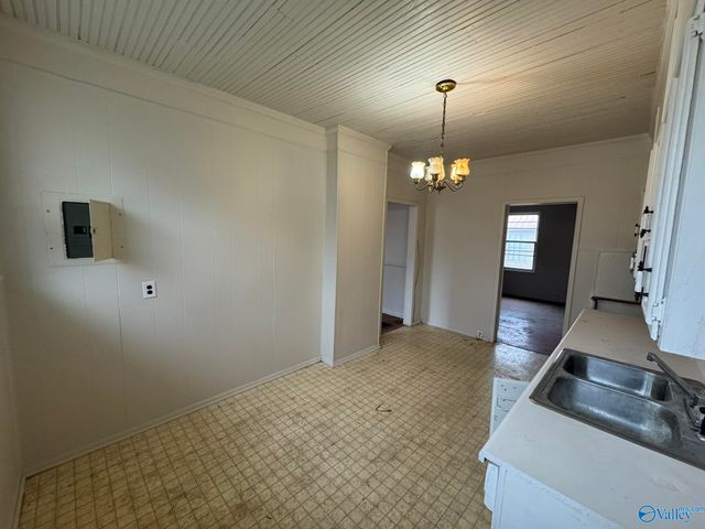 16 Little Street, Gadsden, AL 35904