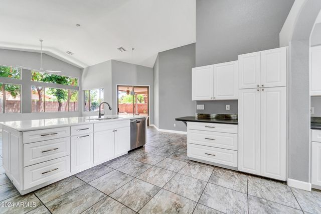 17620 W WEATHERBY Drive, Surprise, AZ 85374