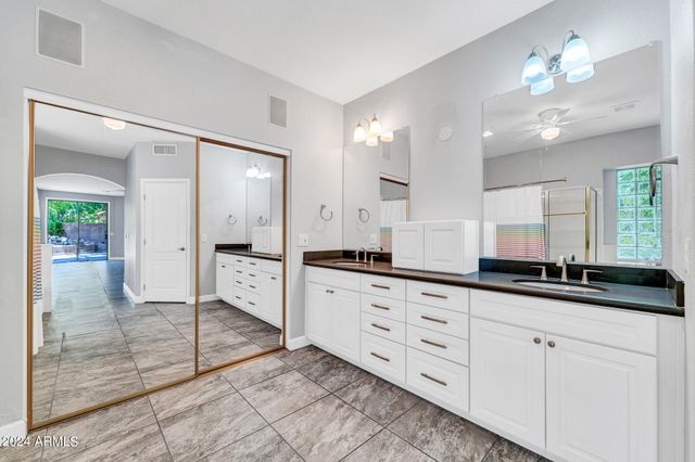 17620 W WEATHERBY Drive, Surprise, AZ 85374