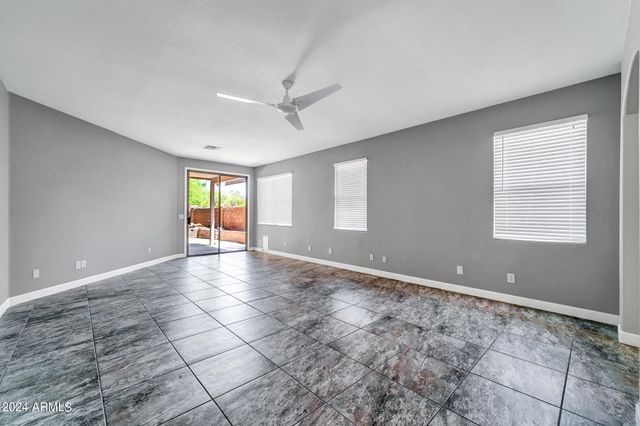 17620 W WEATHERBY Drive, Surprise, AZ 85374