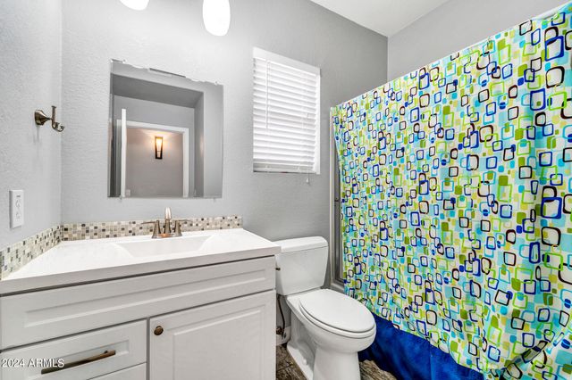 17620 W WEATHERBY Drive, Surprise, AZ 85374